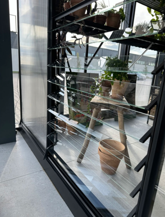 LOUVRE Window for ventilation